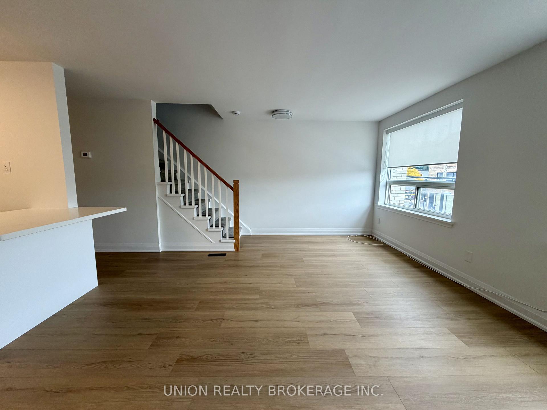 Unit 1 - 930A Pape Avenue, Toronto 5