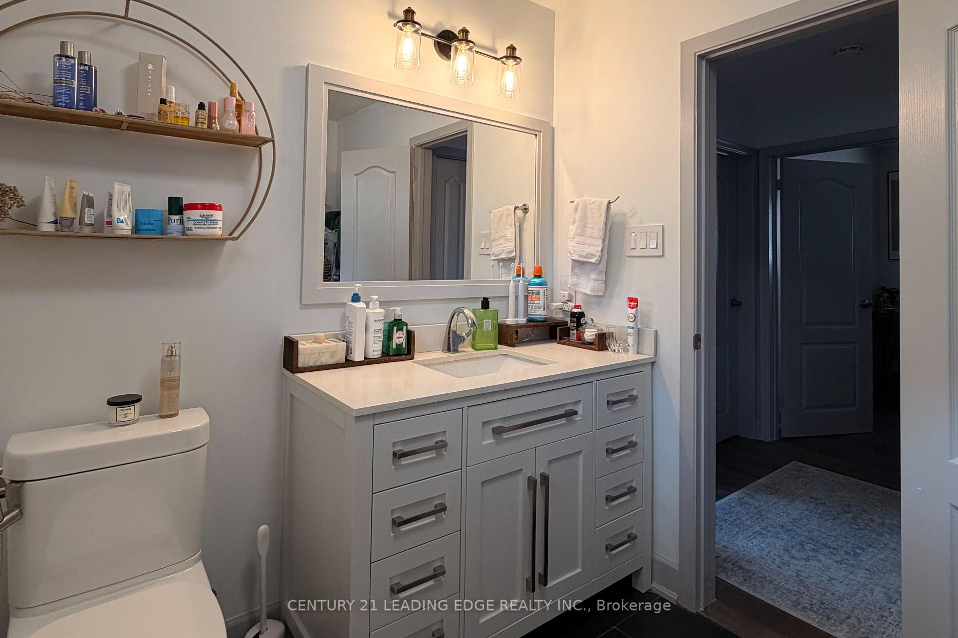 22 Highbury Road, Toronto 5