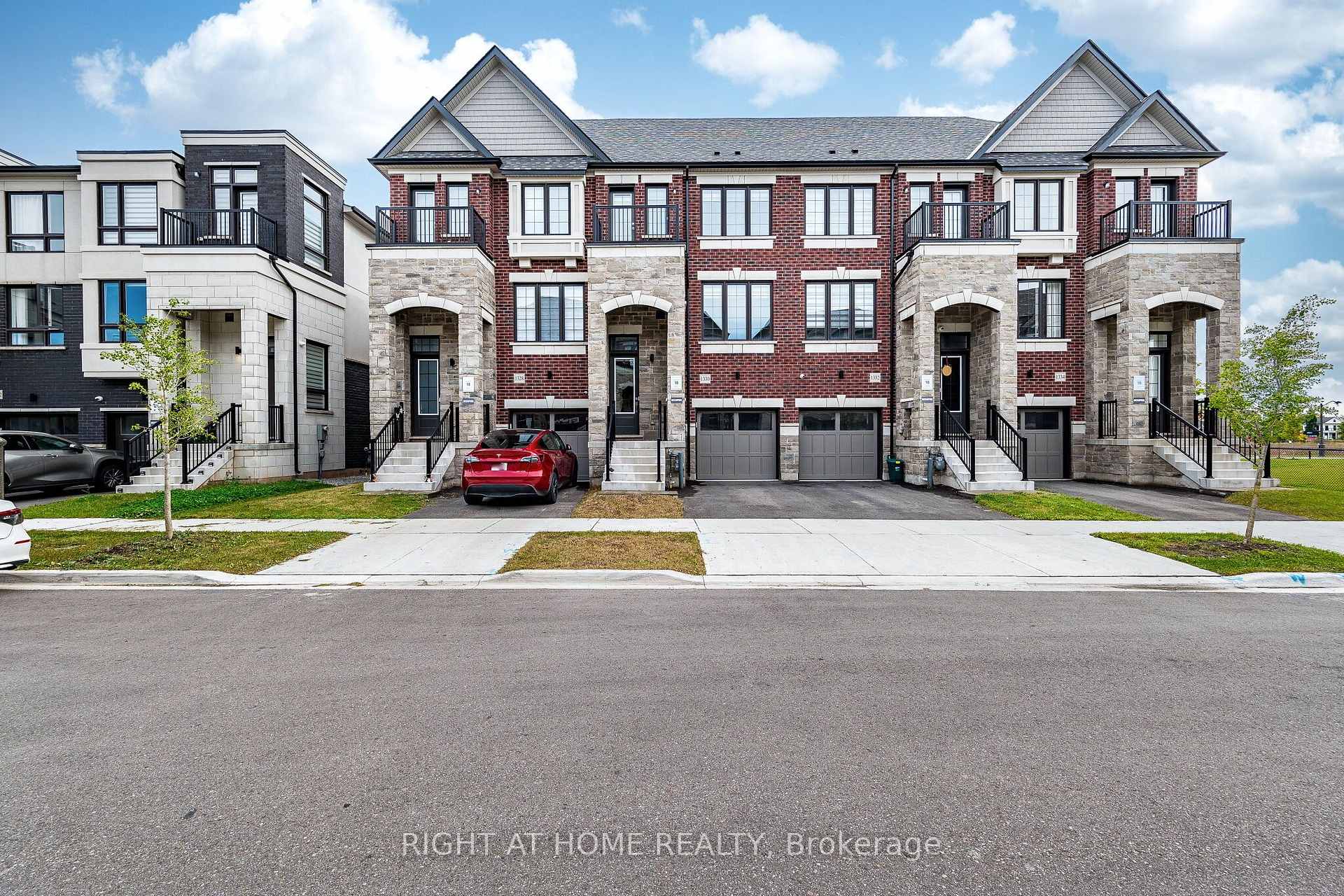1330 Shevchenko Boulevard Oakville Ontario Canada Sale residential Paul Song, Residential and Commercial Right at Home Realty, Brokerage*