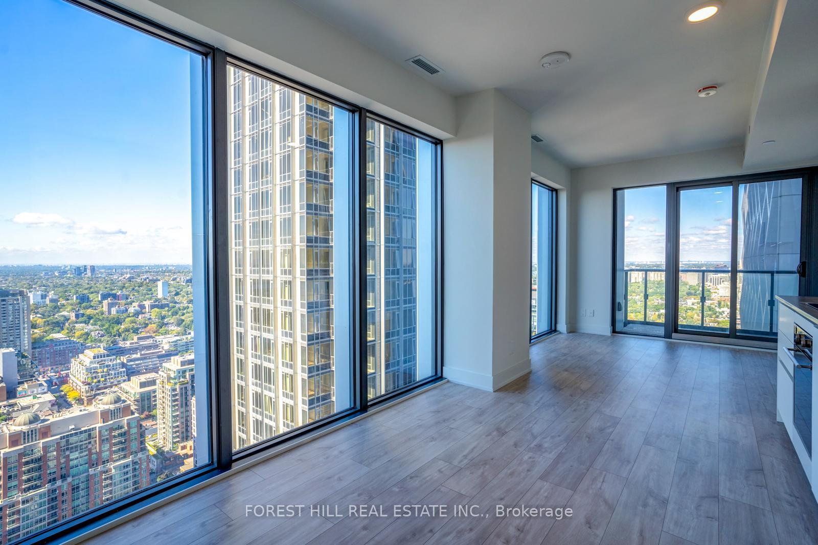 4002 - 8 Cumberland Street, Toronto 3