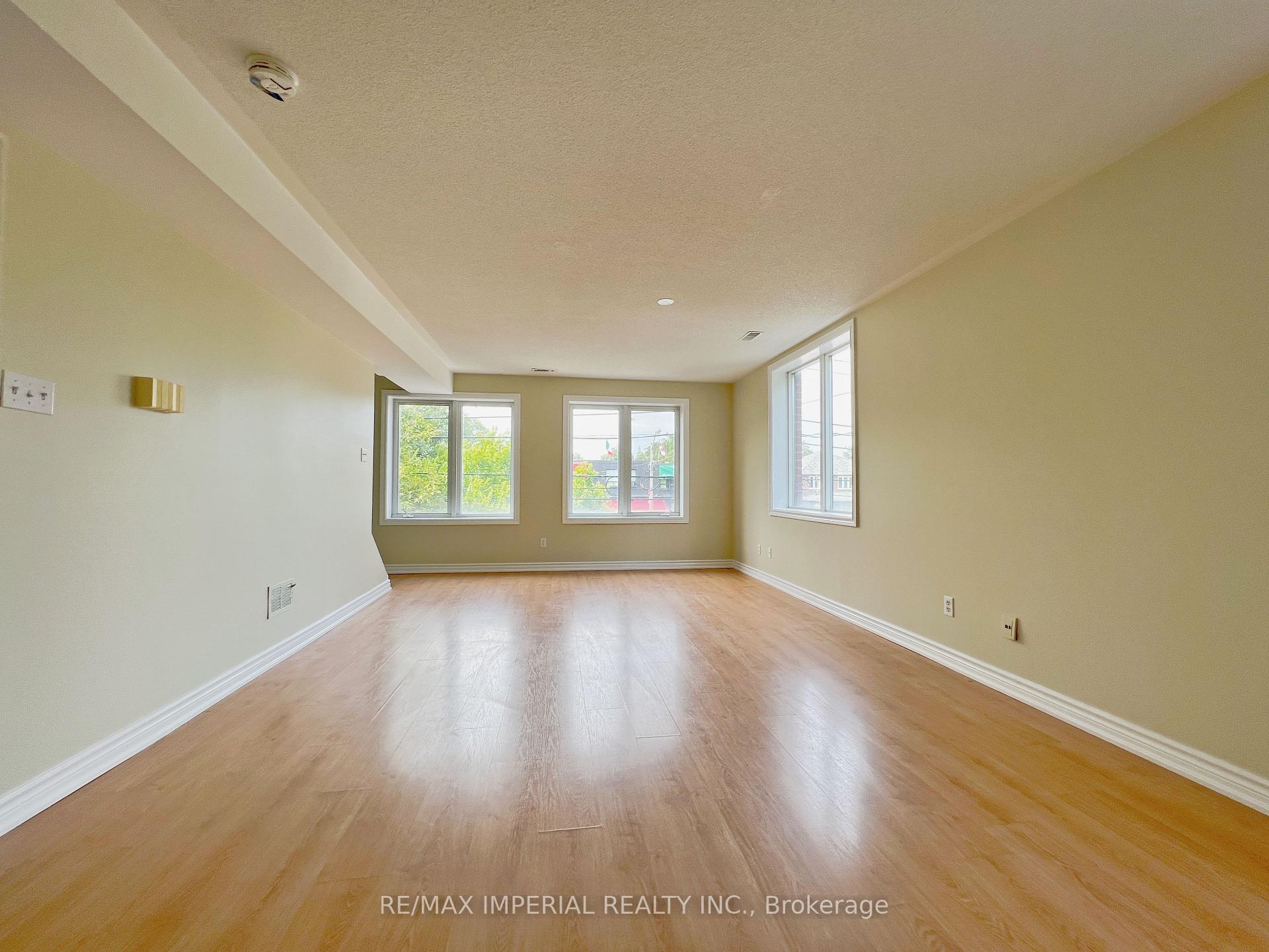 621A The Queensway, Toronto 4