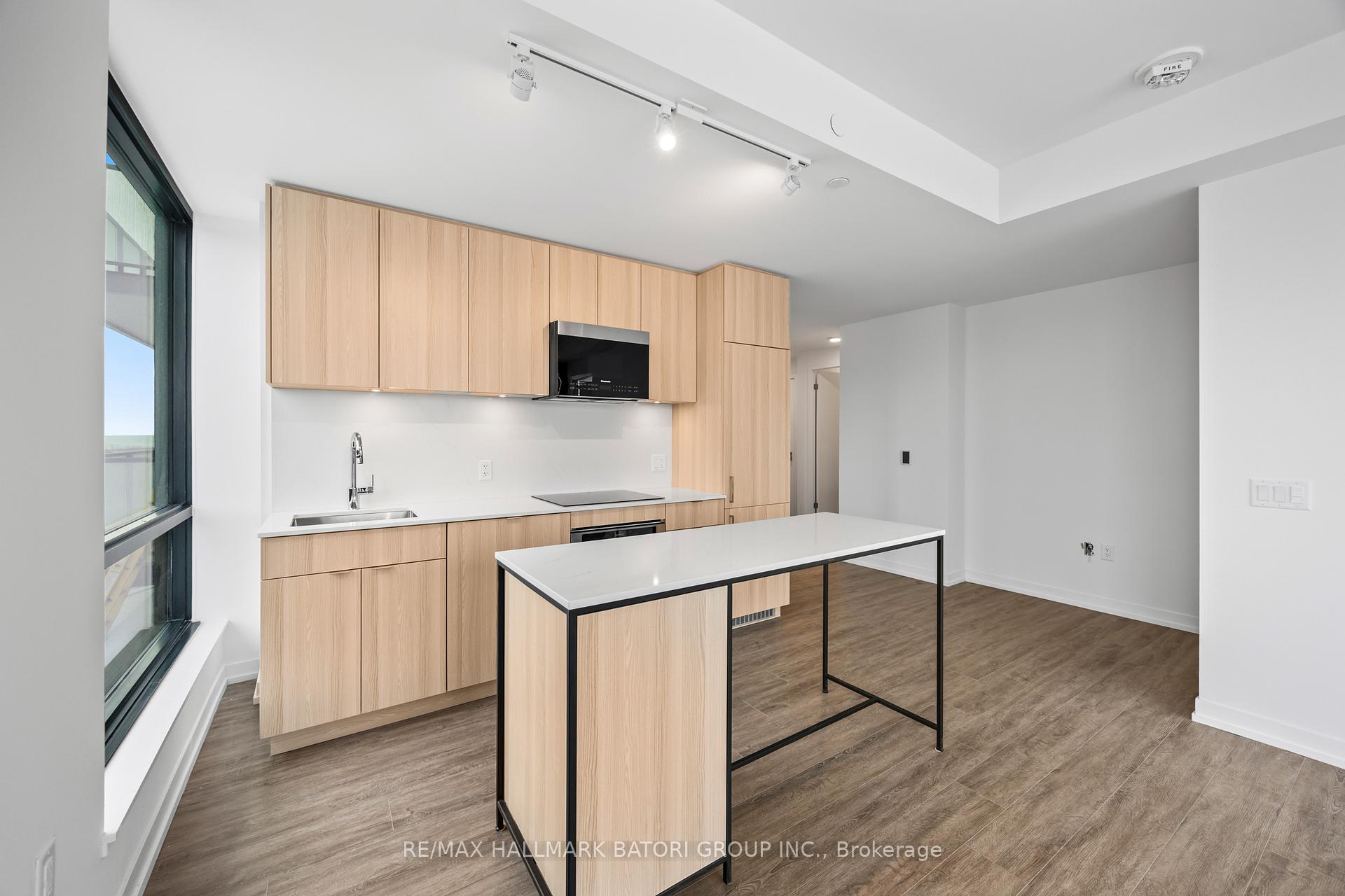 212 - 251 Masonry Way, Mississauga 2