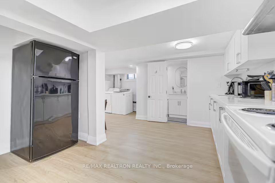 bsmt - 377 Taylor Mills Drive N, Richmond Hill 2