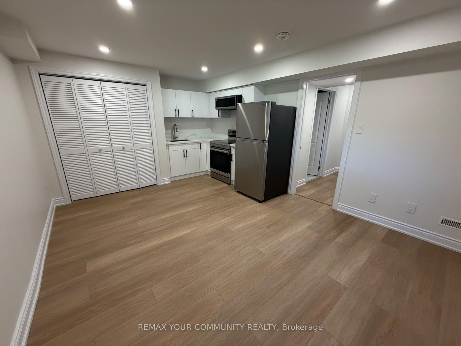 281 Ferndale Drive S, Barrie 3
