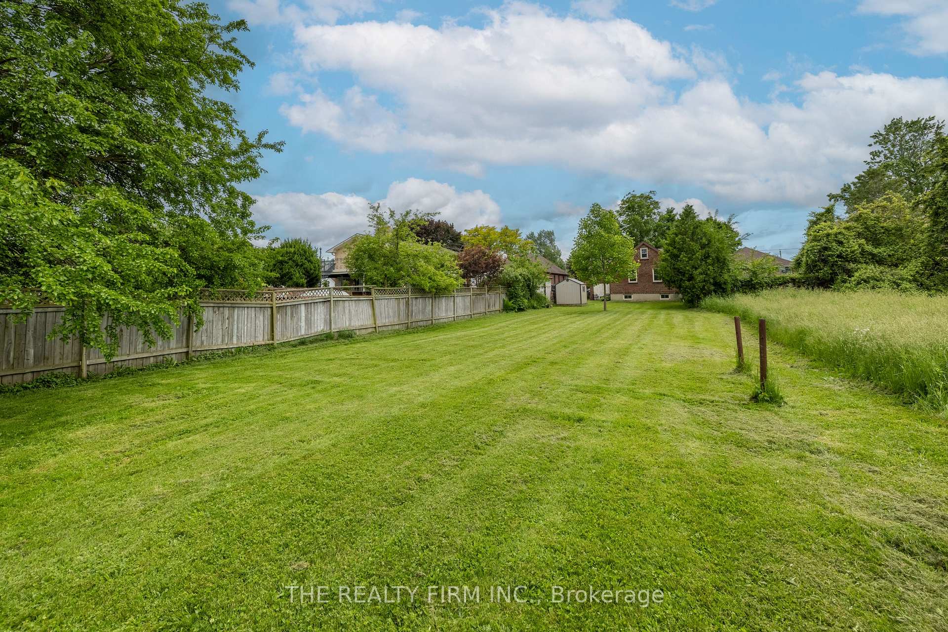 384 Spruce Street, London East 4