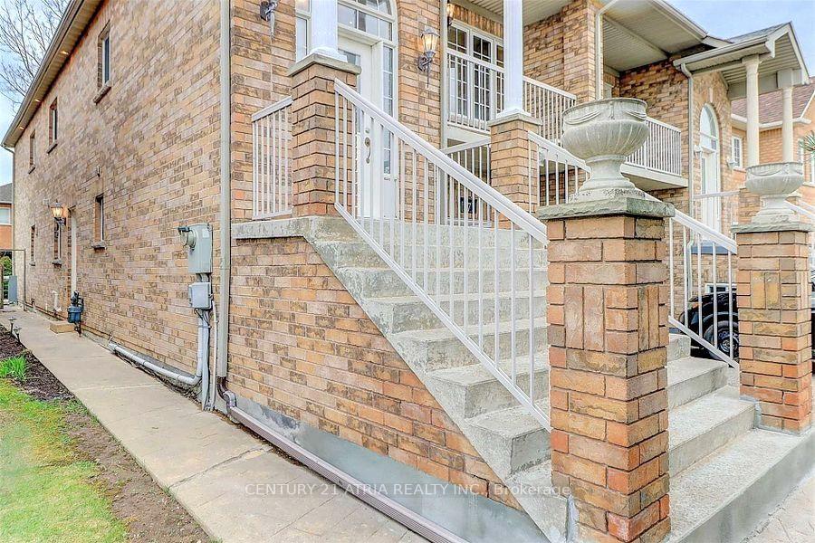 Main - 171 Freemont Street, Vaughan 2