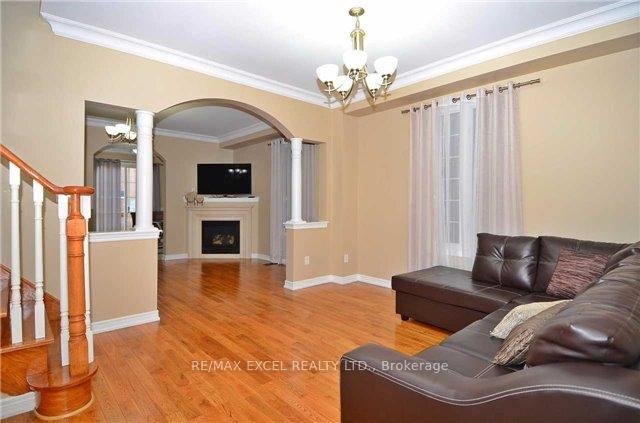 449 Lady Nadia Drive, Vaughan 4