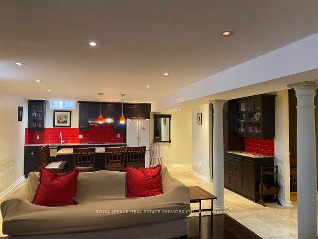 Bsmt - 2468 Chaplin Road, Oakville 4