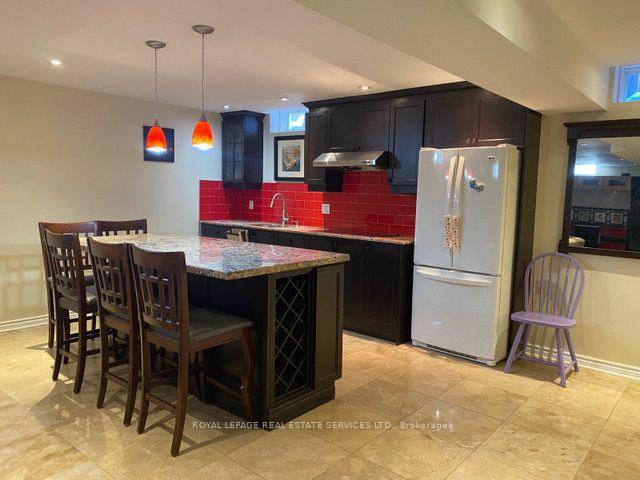 Bsmt - 2468 Chaplin Road, Oakville 2