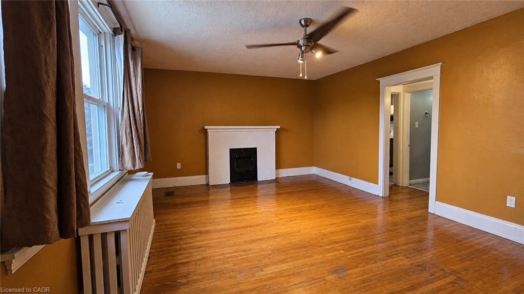 4 - 229 Hess Street S, Hamilton 3