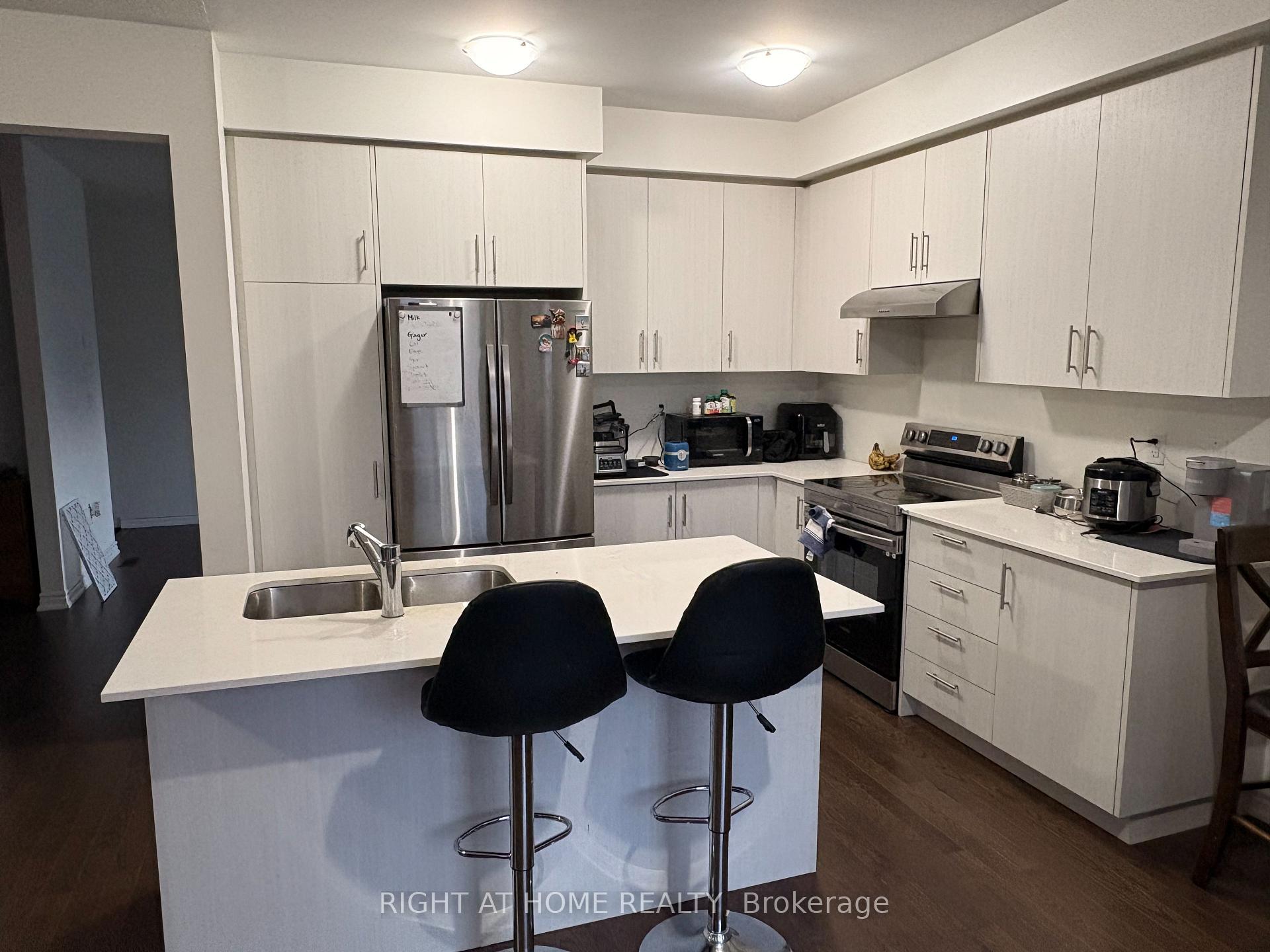 245 Madelaine Drive, Barrie 5
