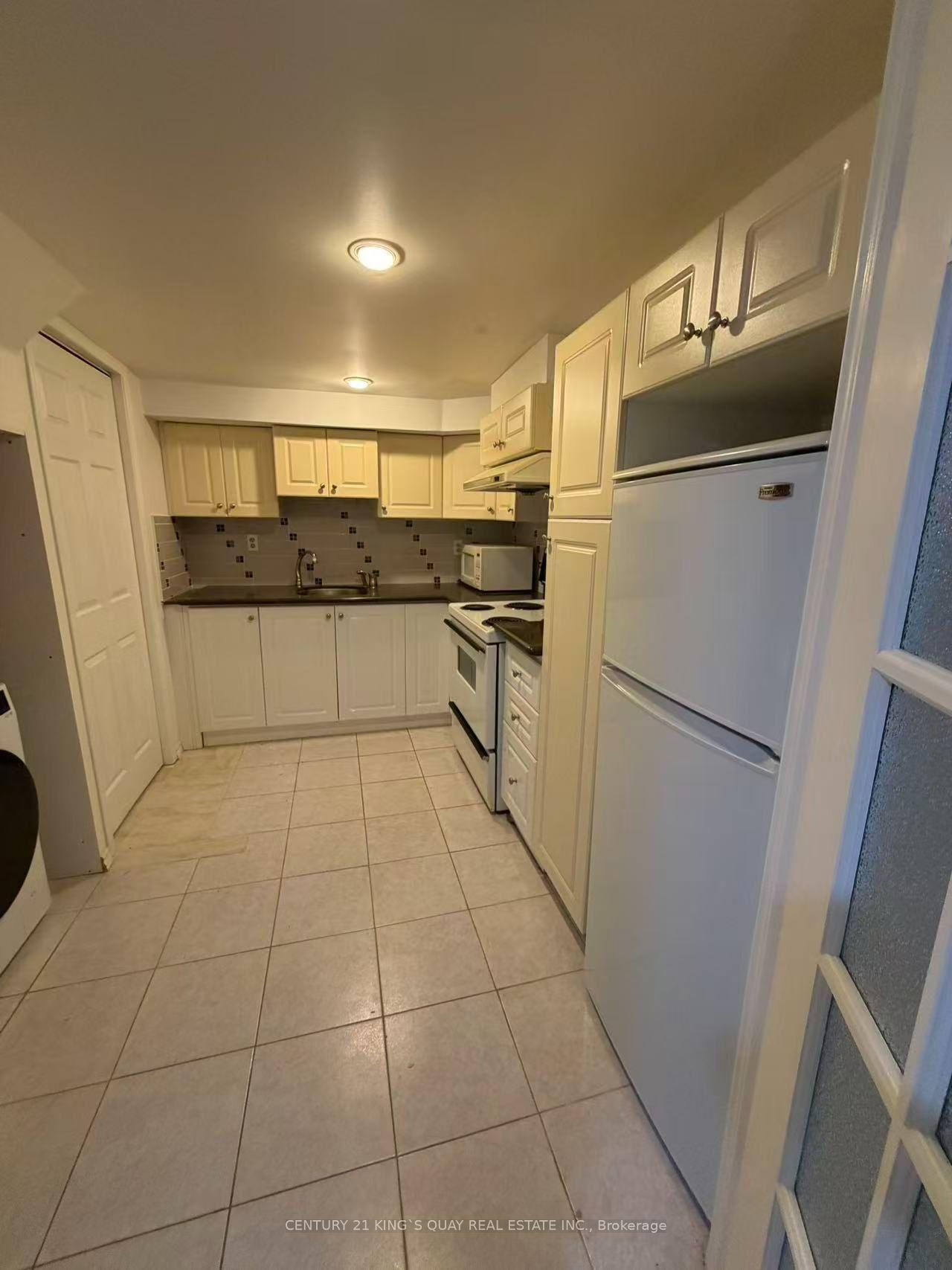 Basement - 139 Church Avenue, Toronto 4