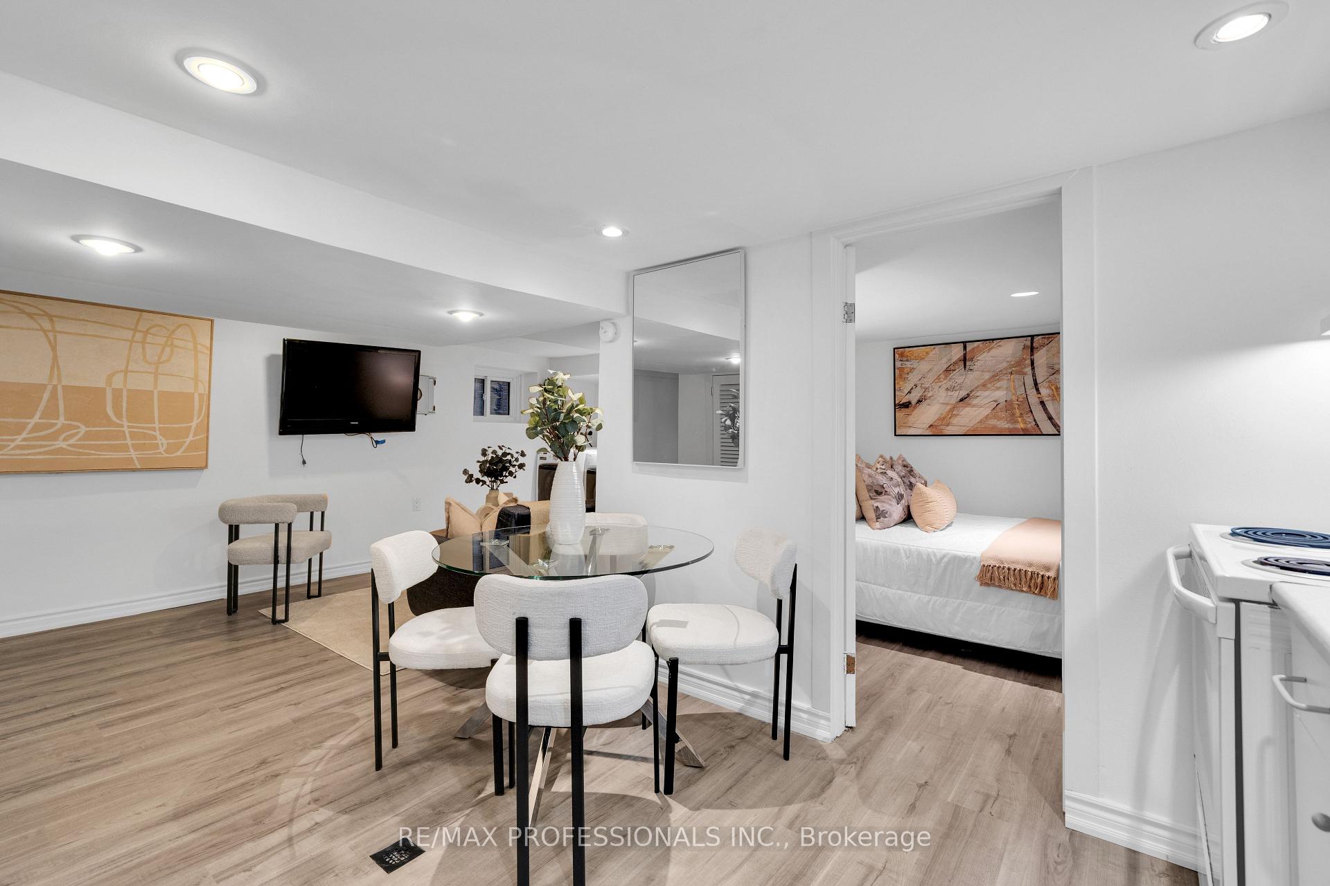 LOWER - 176 Sixth Street, Toronto 5