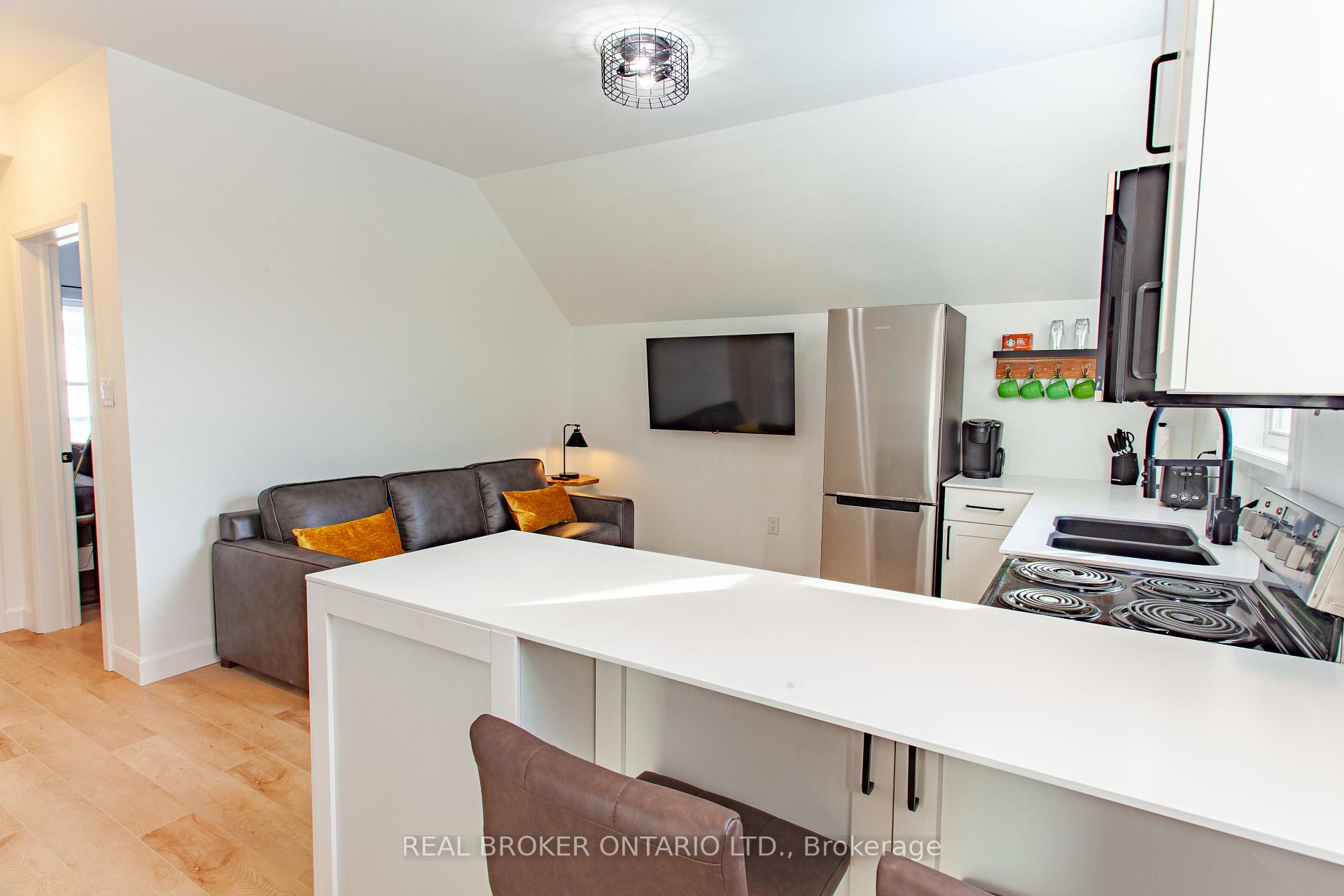 Upper - 97 ALBERT Street S, Orillia 3