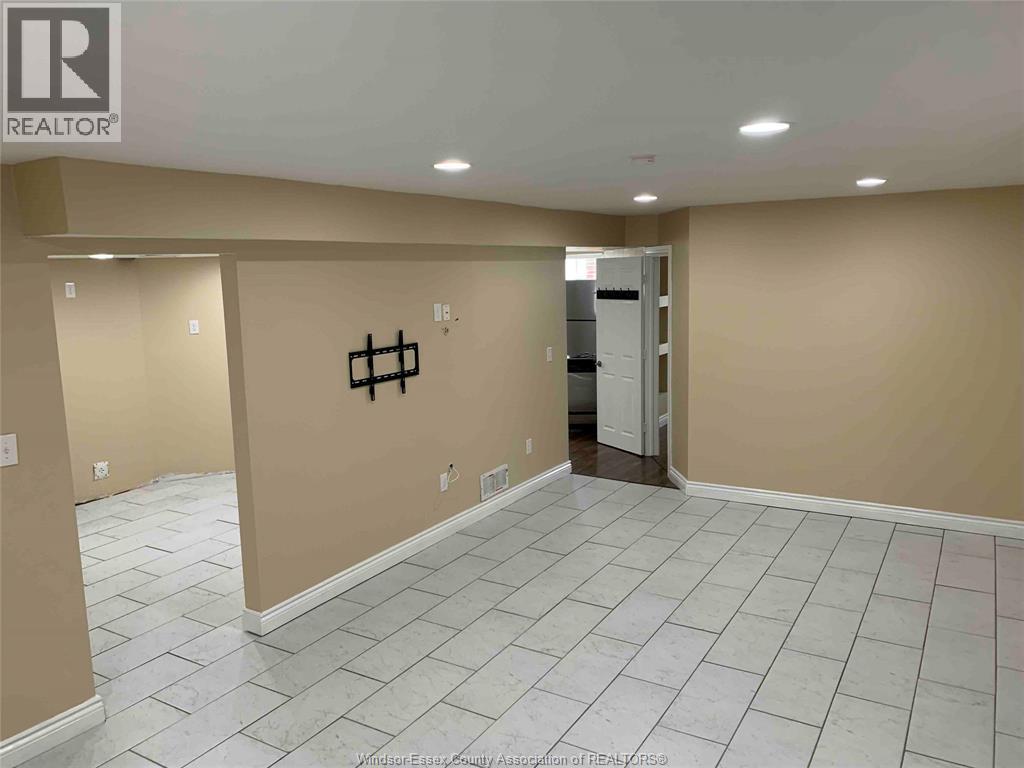 4537 FONTANA AVENUE Unit# LOWER, Windsor 3