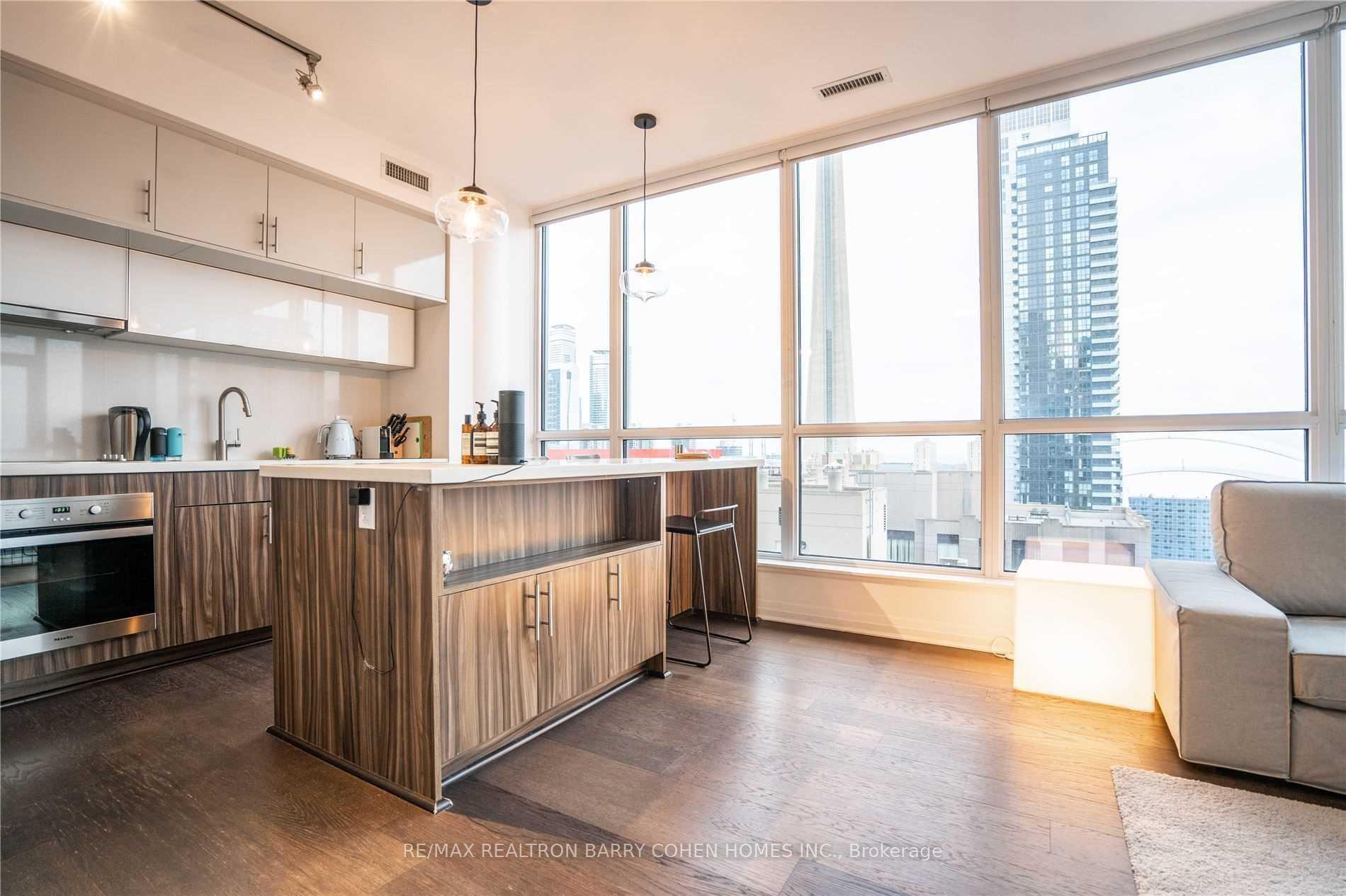 2208 - 8 Mercer Street, Toronto 5