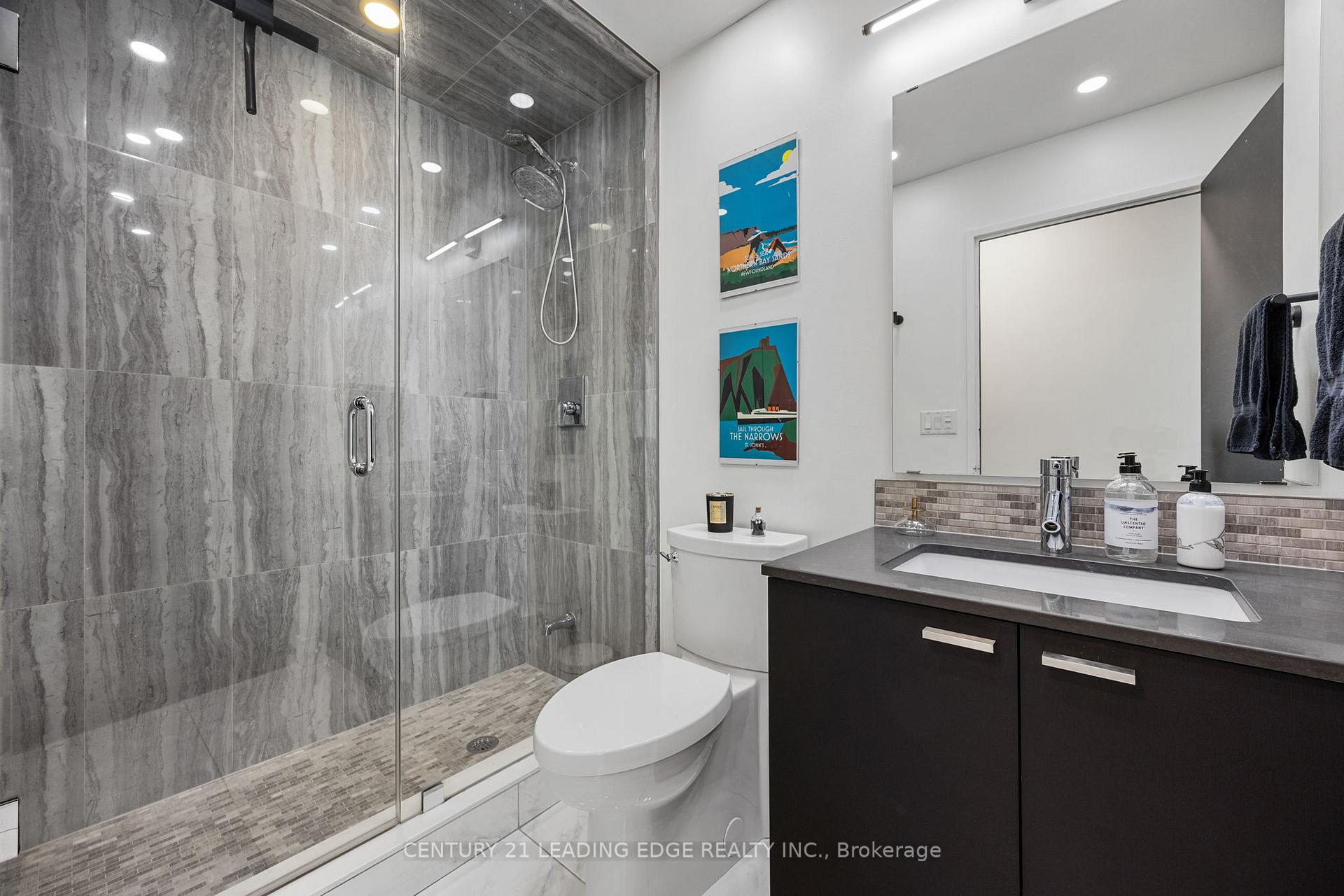 903 - 333 Adelaide Street E, Toronto 4