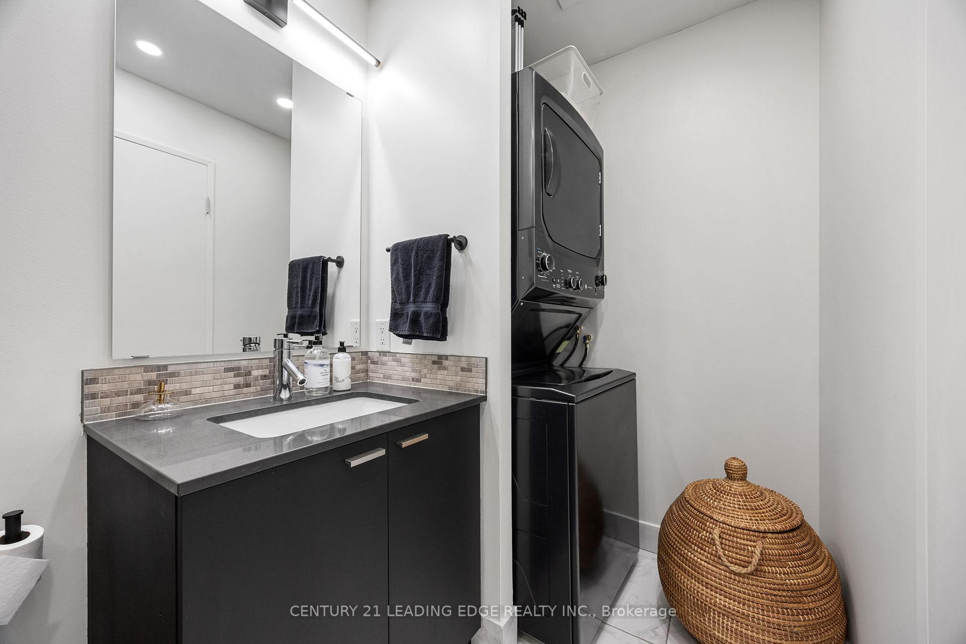 903 - 333 Adelaide Street E, Toronto 5