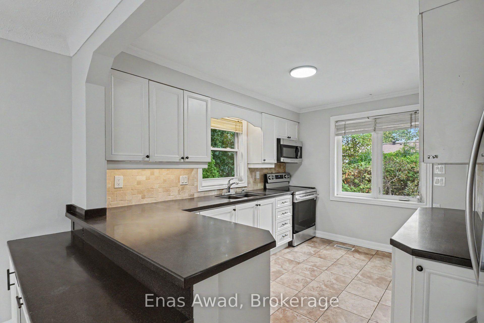 23 Meadowlands Drive W, Ottawa 5