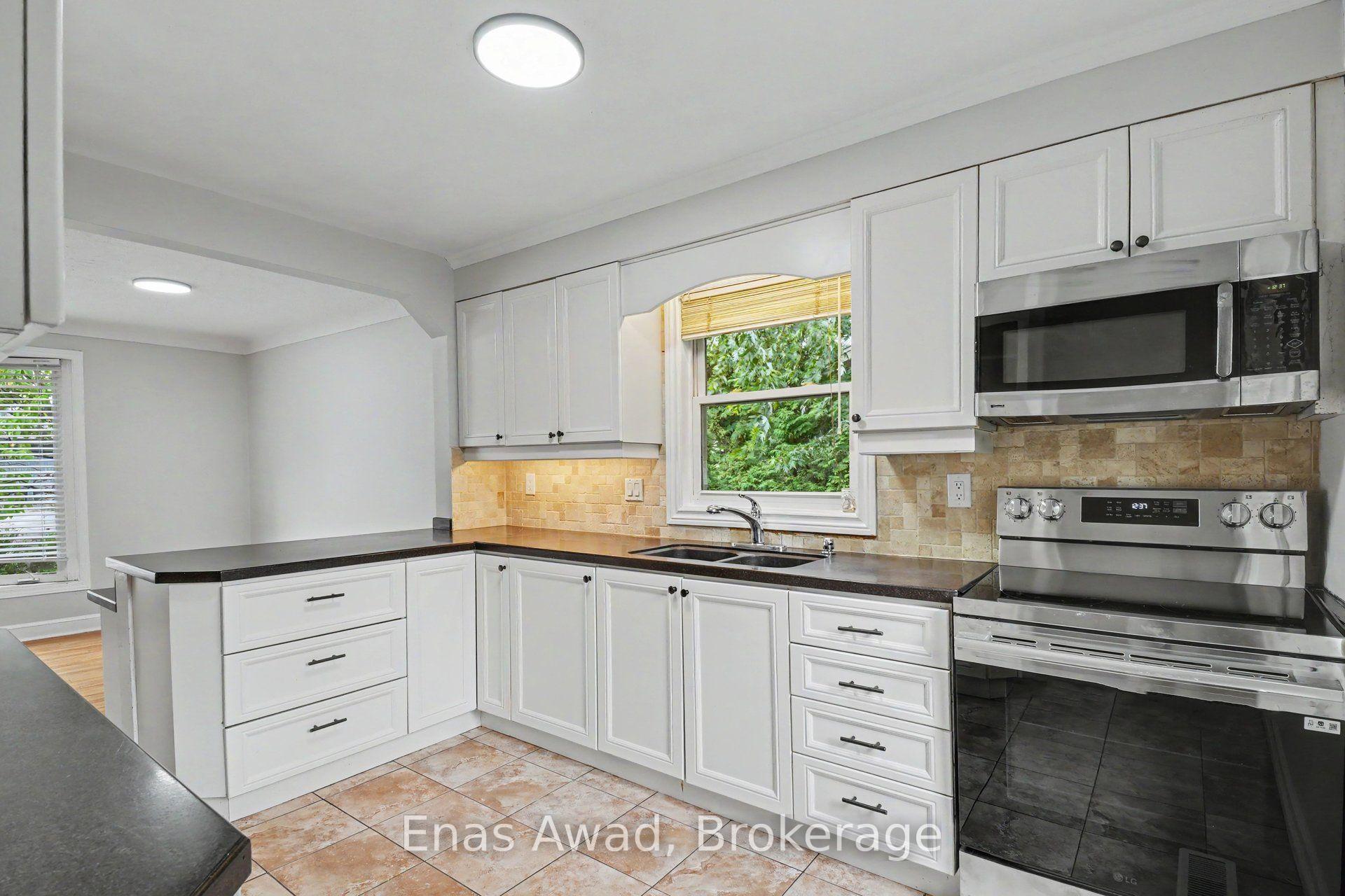 23 Meadowlands Drive W, Ottawa 4