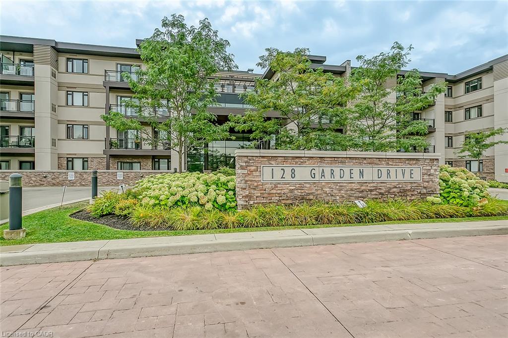 102 - 128 Garden Drive Oakville Ontario Canada Sale residential Miranda Guirguis Square Seven Ontario Realty Brokerage