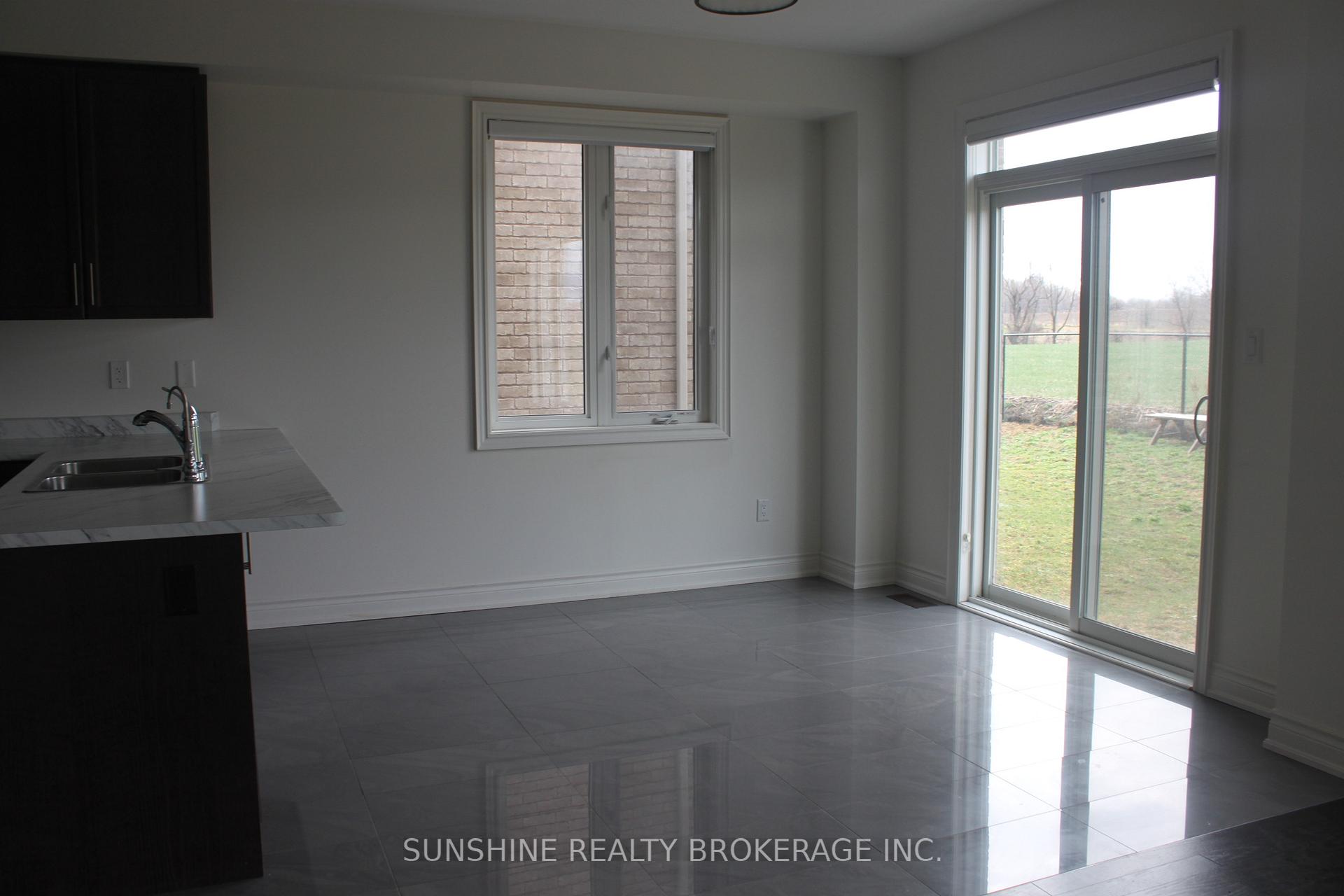 24 Festival Court, East Gwillimbury 3