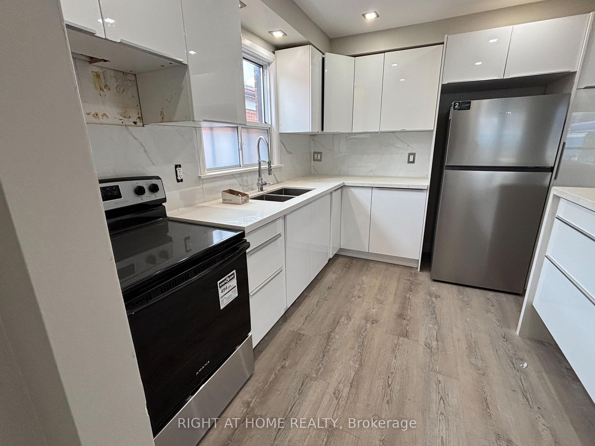 2nd Floor - 513 Oakwood Avenue Toronto Ontario Canada Rent residential Serge Prokhorov Right at Home Realty, Brokerage*