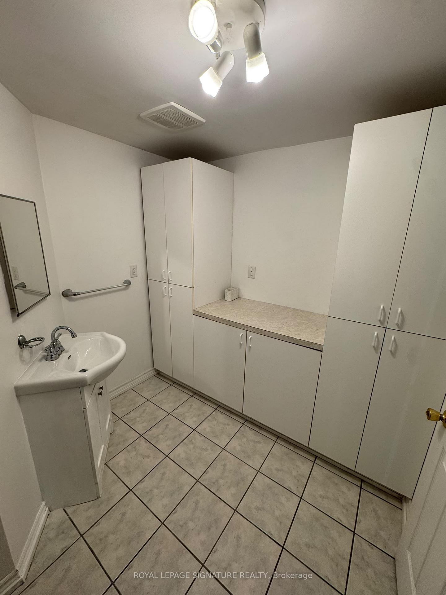Lower - 1107 Beaver Valley Crescent, Oshawa 2