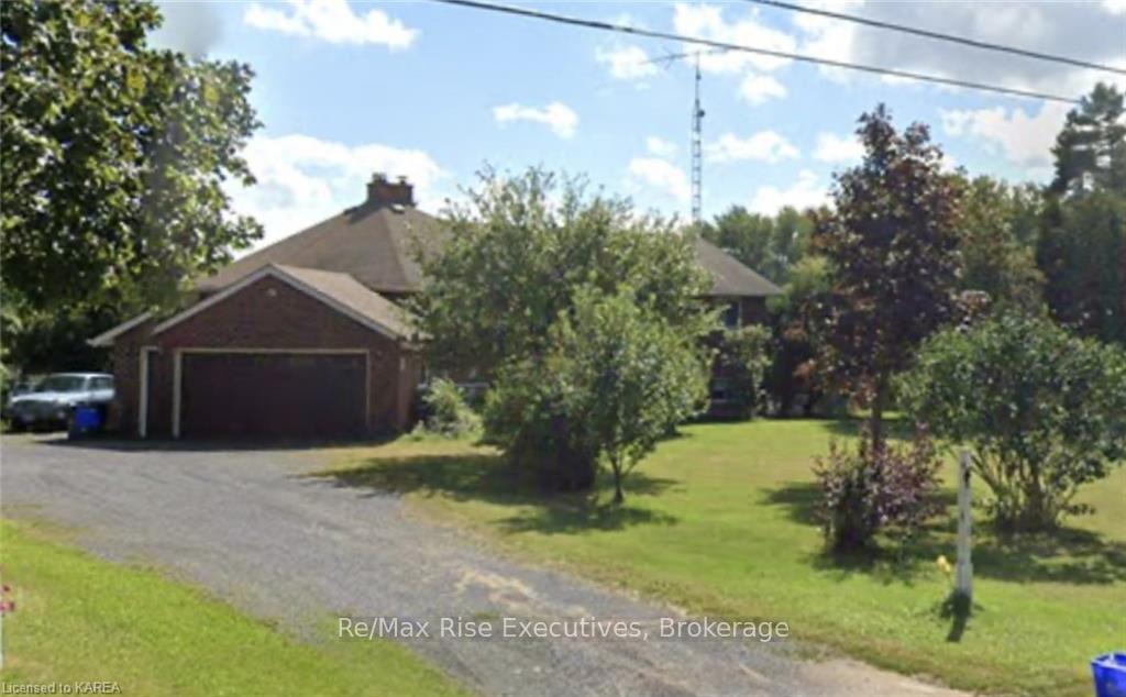 9358 County Road 2, Greater Napanee 3