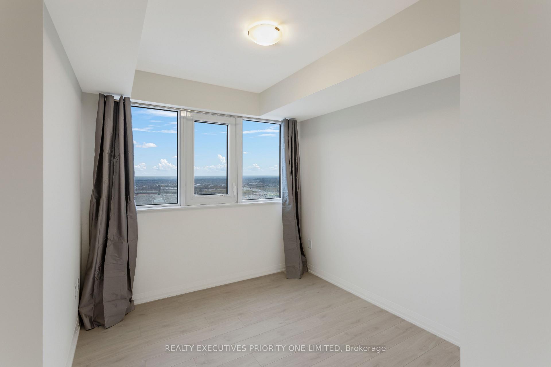 2018 - 9000 Jane Street, Vaughan 3
