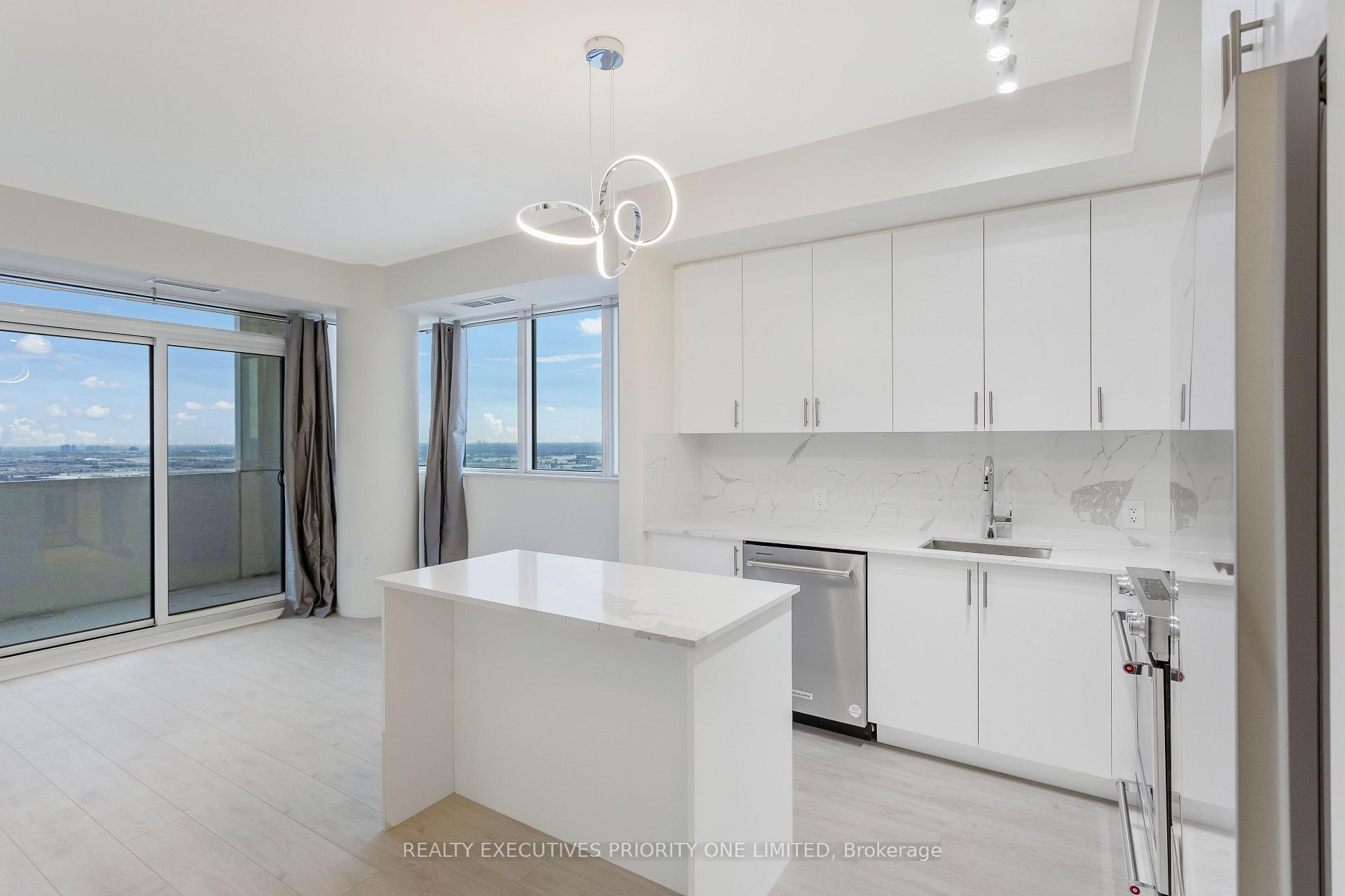 2018 - 9000 Jane Street, Vaughan 2