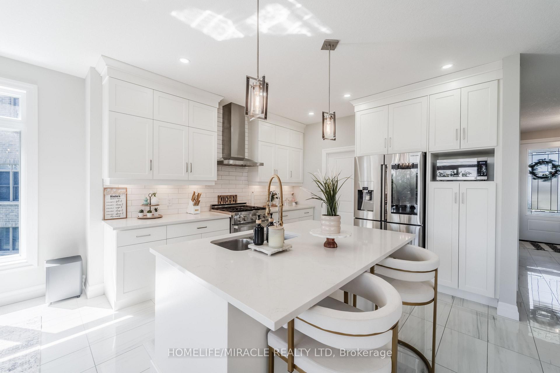 245 Tamarack Boulevard, Woodstock 5