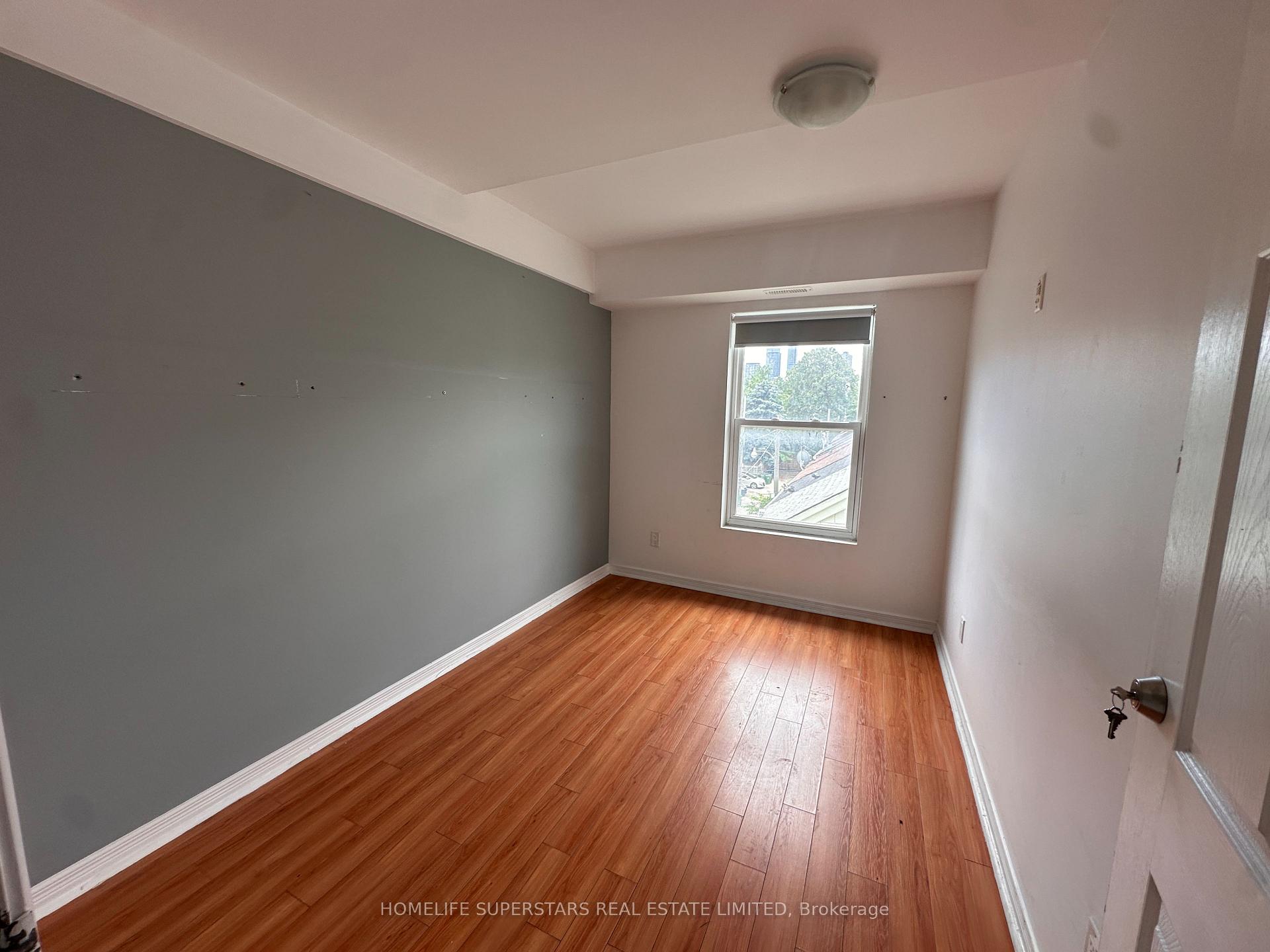 204 - 38 Kensington Place, Toronto 3