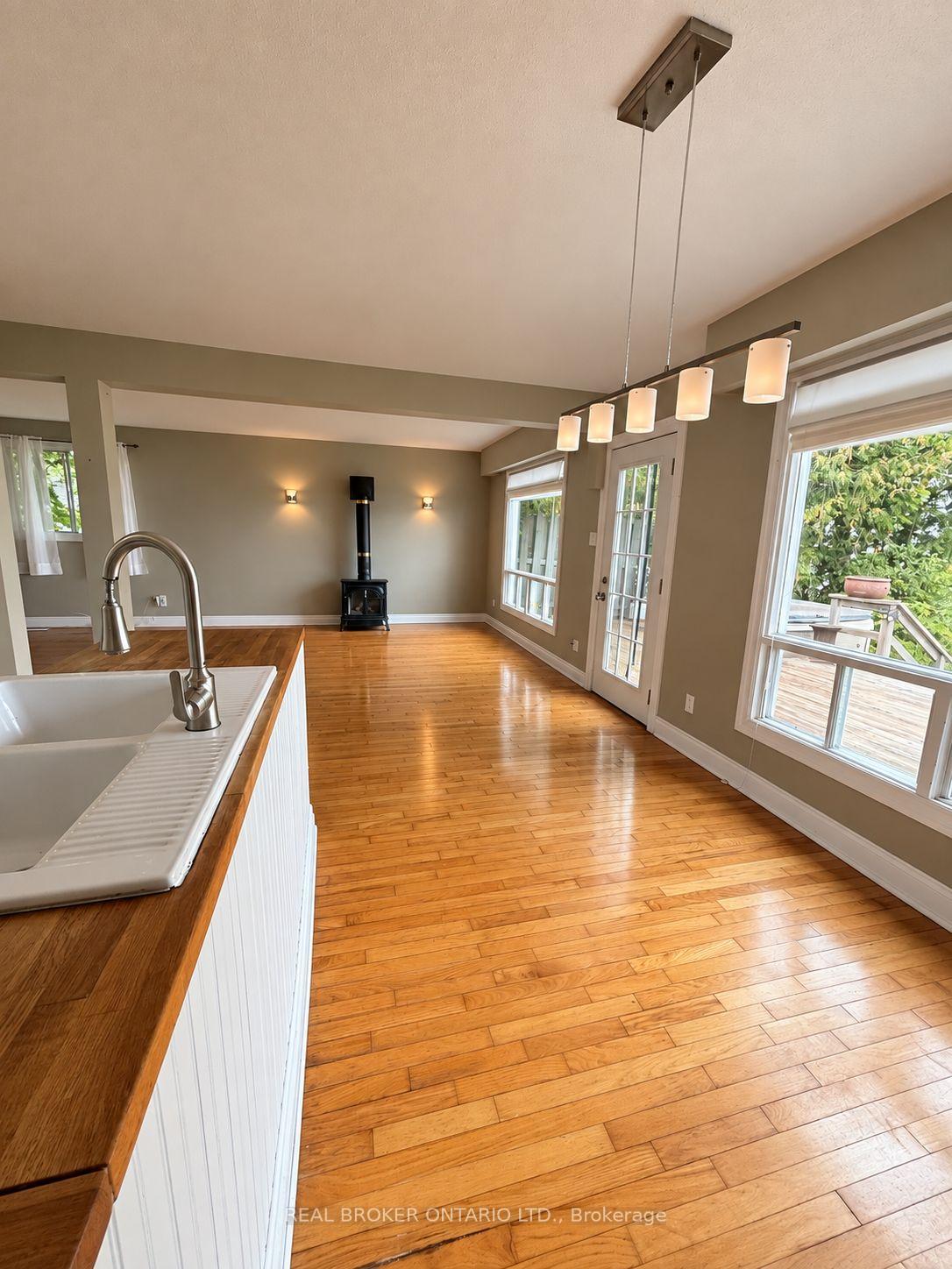 208 Kempview Lane, Barrie 3