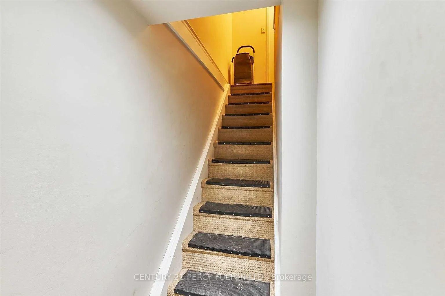 Lower - 10 Muriel Avenue, Toronto 2