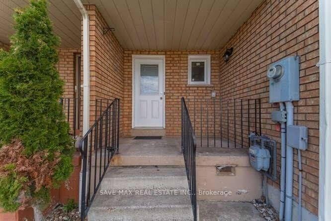 25 Tulip Drive, Brampton 2