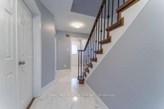 25 Tulip Drive, Brampton 5