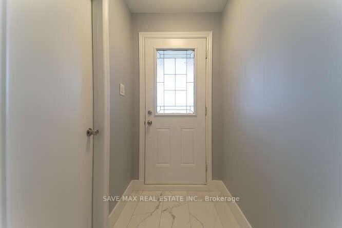 25 Tulip Drive, Brampton 3