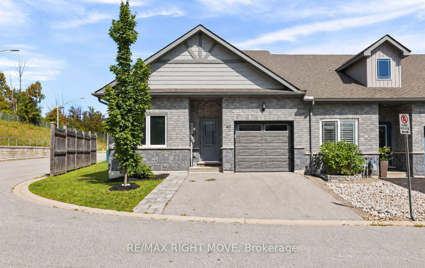 40 Lily Drive Orillia Ontario Canada Sale residential Jack Latimer RE/MAX RIGHT MOVE, BROKERAGE *