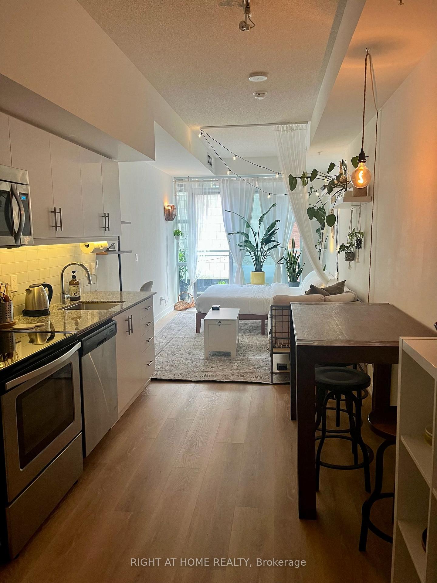 205 - 10 Willison Square, Toronto 2