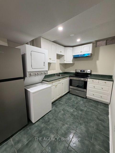 Bsmt - 584 Doubletree Lane, Newmarket 3