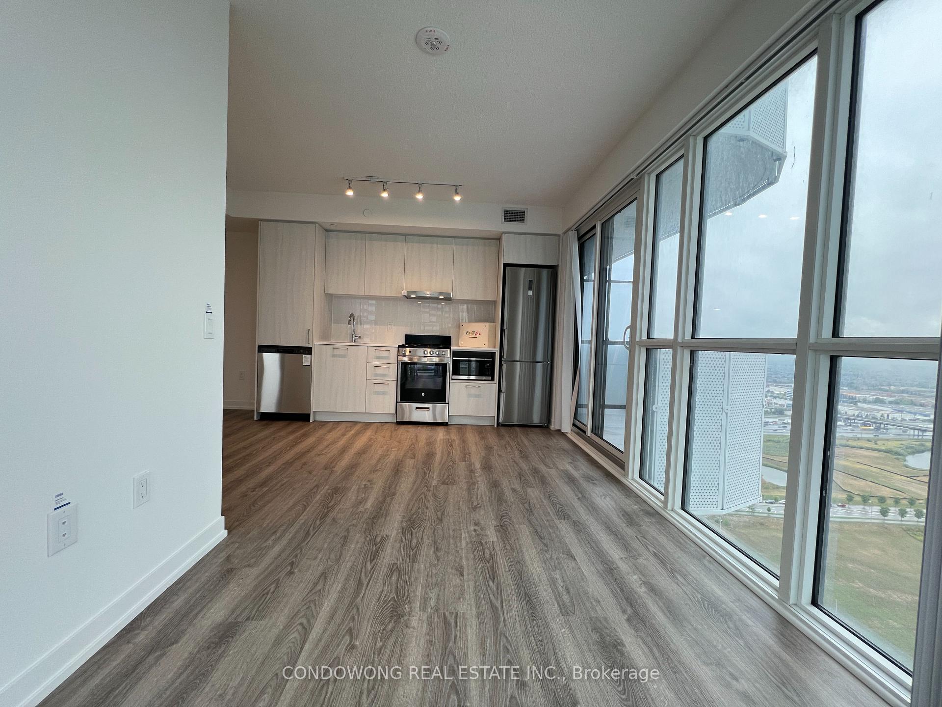 4015 - 195 Commerce Street, Vaughan 4