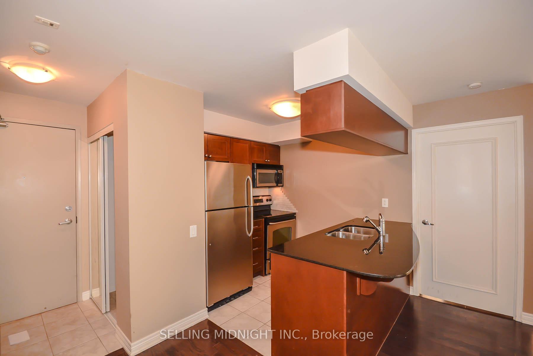 502 - 60 St Clair Avenue W, Toronto 4