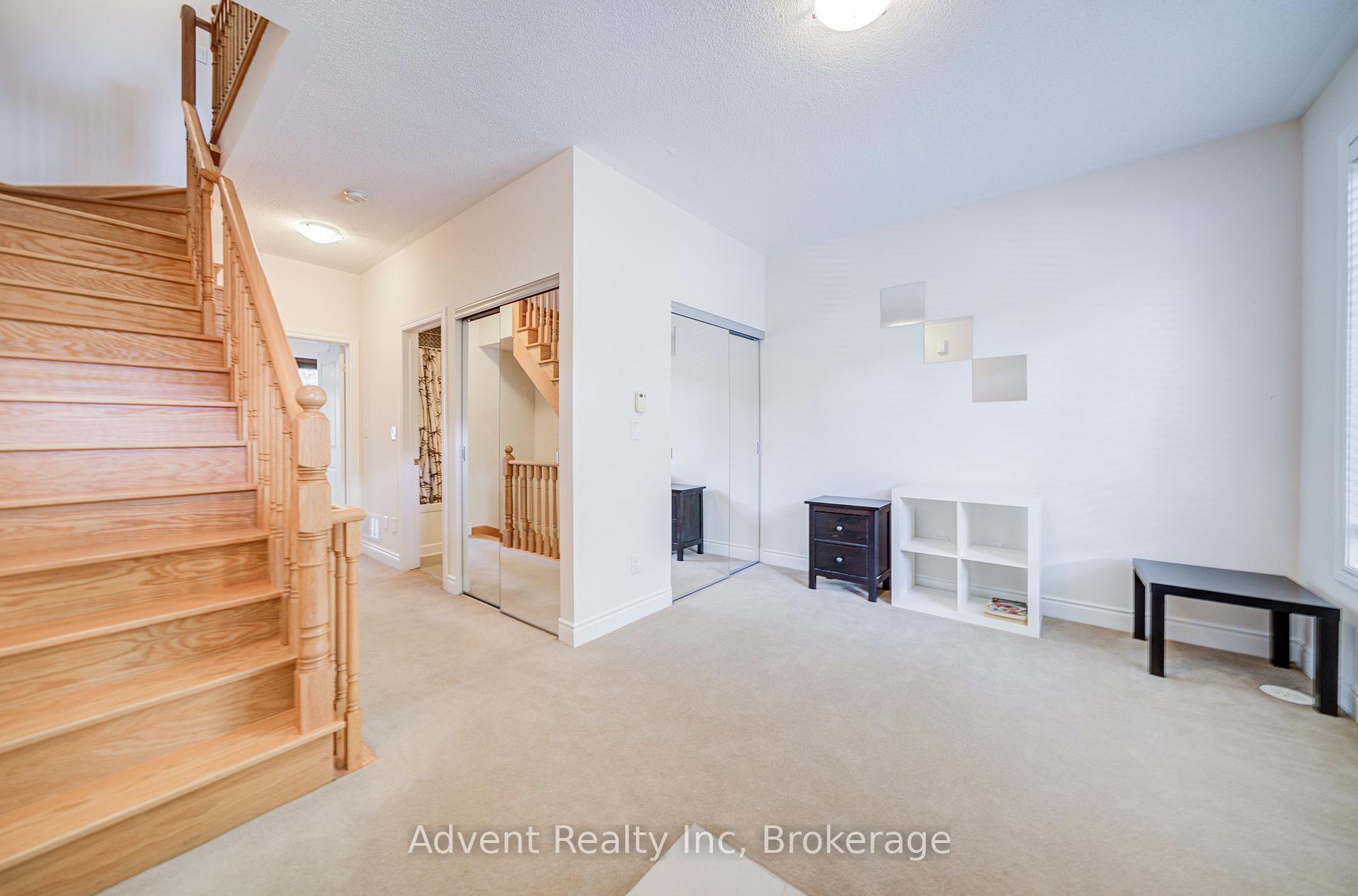 249 South Park Road, Markham 4