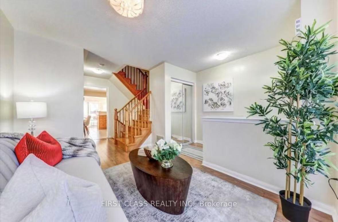 45 Cheetah Crescent, Toronto 5