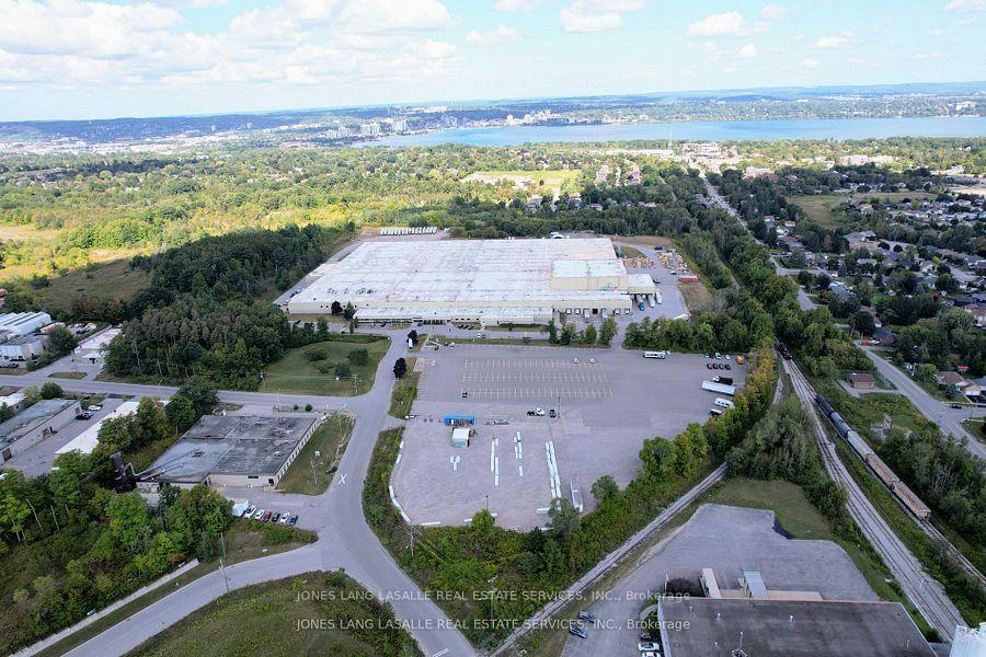 Tractor parking - 49 Truman Road Barrie Ontario Canada Lease commercial Dave Moore RE/MAX Hallmark Chay Realty, Brokerage*