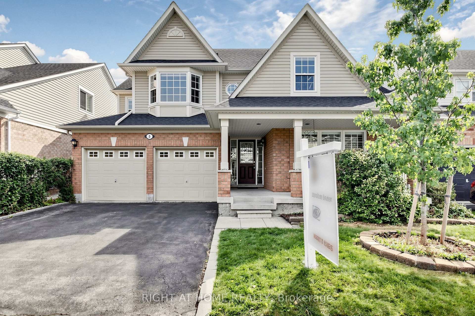 5 Mendoza Drive Brampton Ontario Canada Sale residential Slavisa (Sasha) Garaca Right at Home Realty, Brokerage*