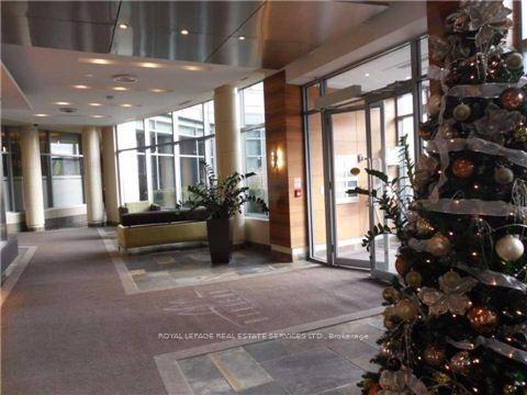 527 - 230 Queens Quay, Toronto 2
