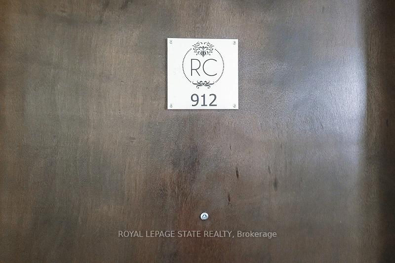 912 - 112 King Street E, Hamilton 4