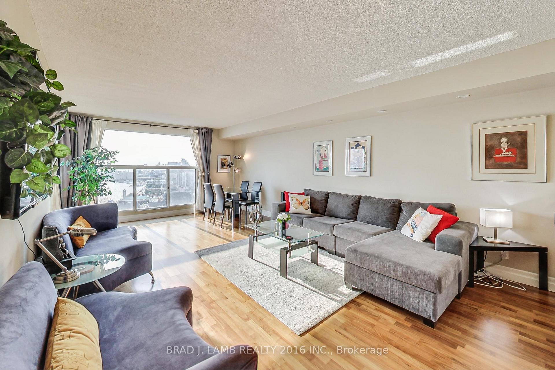 2911 - 99 Harbour Square, Toronto 2